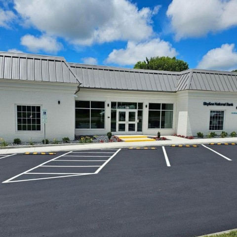 Photograph of the front of the Skyline National Bank in Blacksburg, VA. thumb