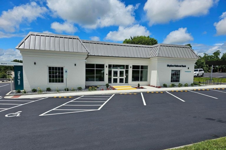 Photograph of the front of the Skyline National Bank in Blacksburg, VA.